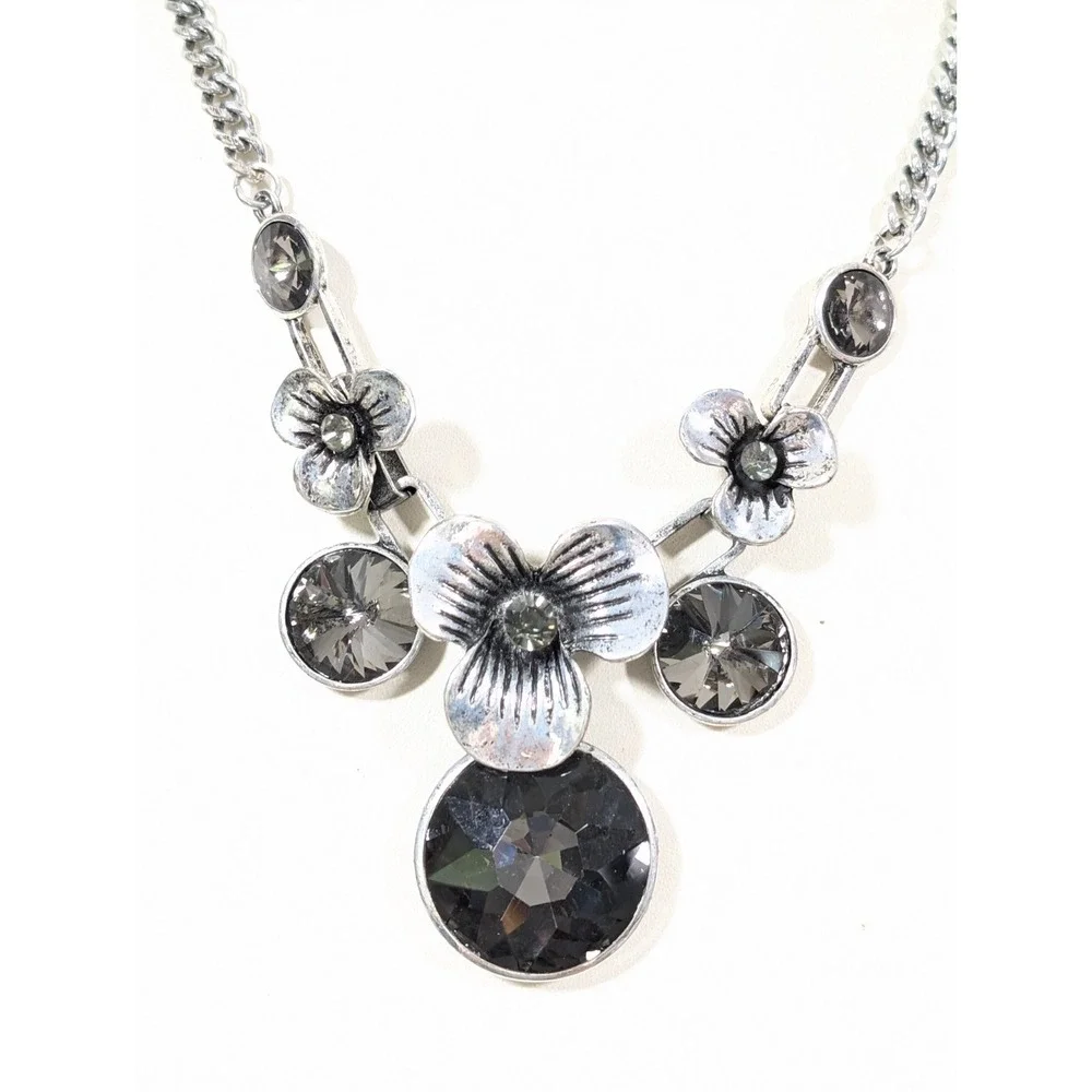 Smokey Gray Crystal Floral Cluster Statement‎ Necklace Silver Tone 22